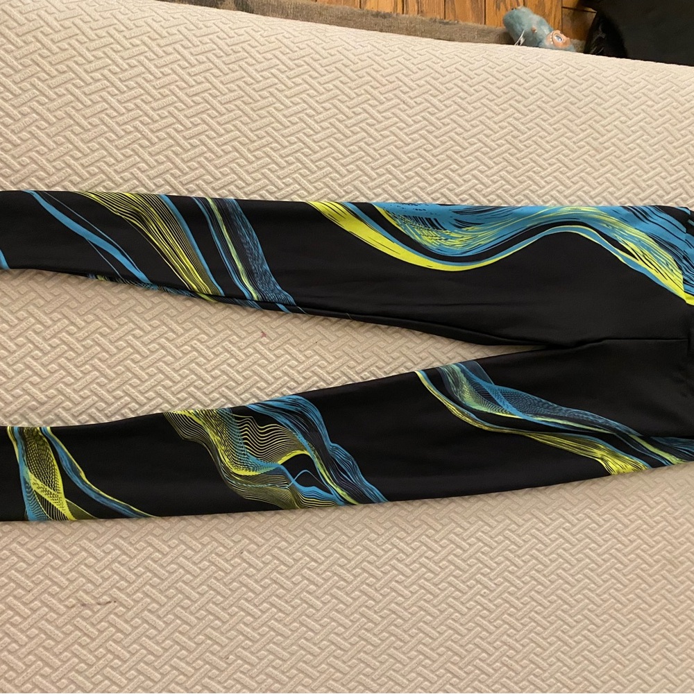 Balera Dancewear Girls’ Matching Set Crop Top and Leggings - Picture 6 of 7